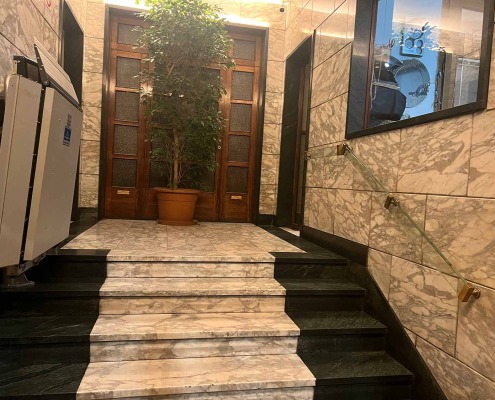 Bilocale Milano Via Losanna