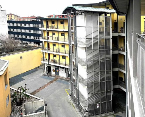 Bilocale Milano Via Boncompagni - Cortile interno