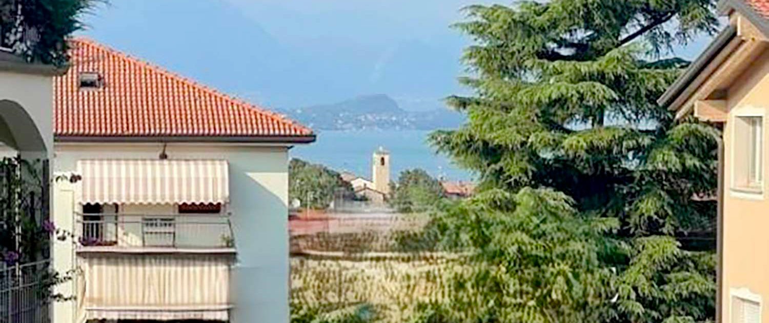 Quadrilocale con doppi servizi e giardino a Desenzano del Garda